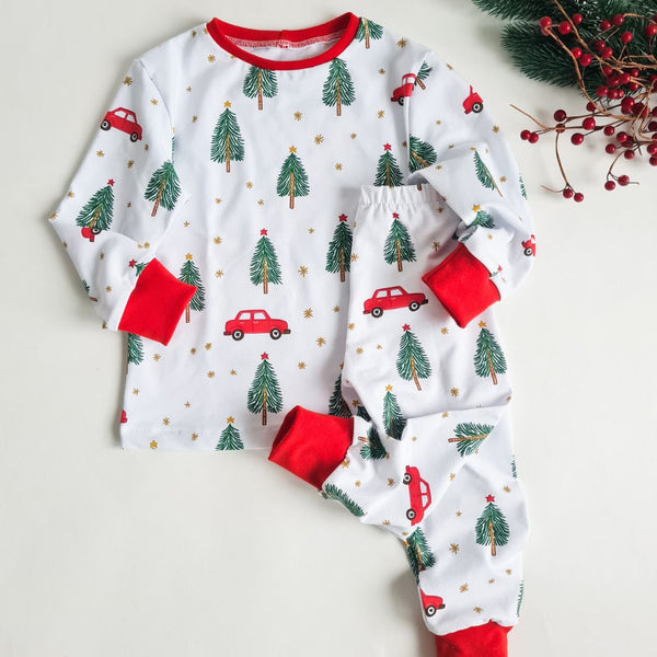 Otroška božična pižama smreke